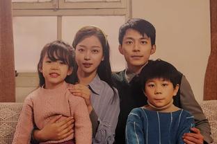 张路晒照悼念贝肯鲍尔：1996年我陪他们夫妇游览雍和宫